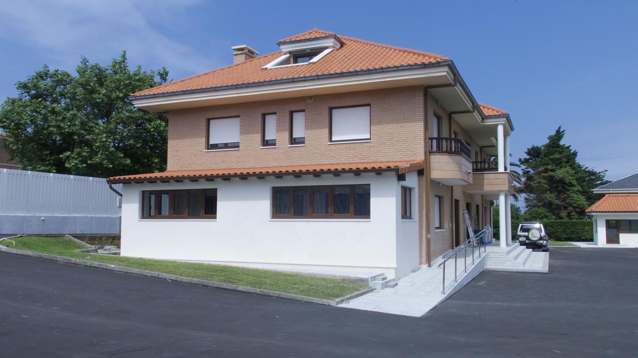 Apartamentos La Canal Soto de la Marina Luaran gambar
